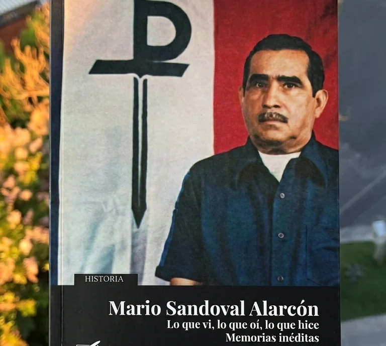 mario-sandoval-alarcon-editorial-set-guatemala-3